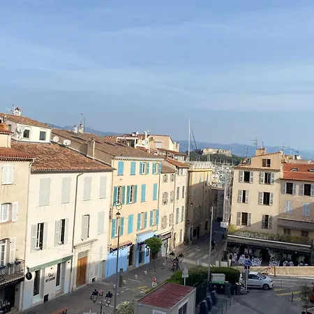 06bj - Beautiful Air-conditioned Duplex With Balcony *