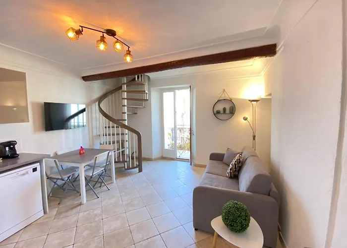 公寓 06bj - Beautiful Air-conditioned Duplex With Balcony