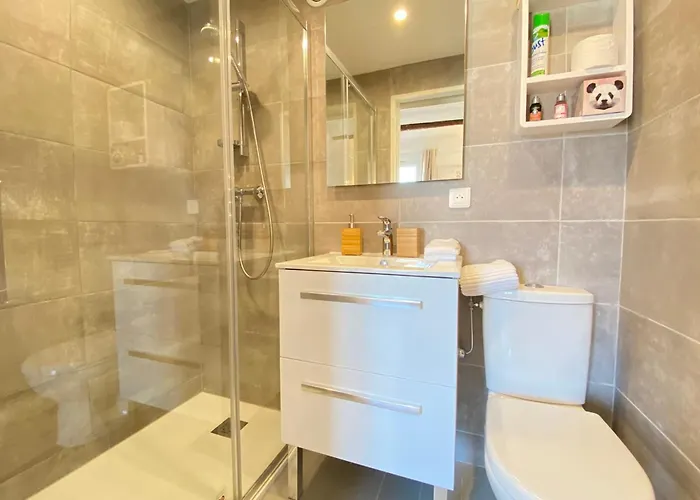 06bj - Beautiful Air-conditioned Duplex With Balcony 昂蒂布