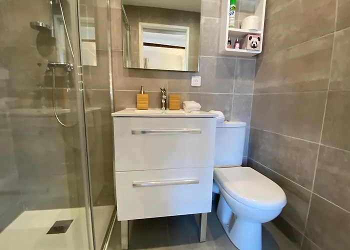 06bj - Beautiful Air-conditioned Duplex With Balcony 昂蒂布