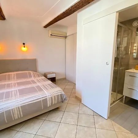 06bj - Beautiful Air-conditioned Duplex With Balcony アンティーブ