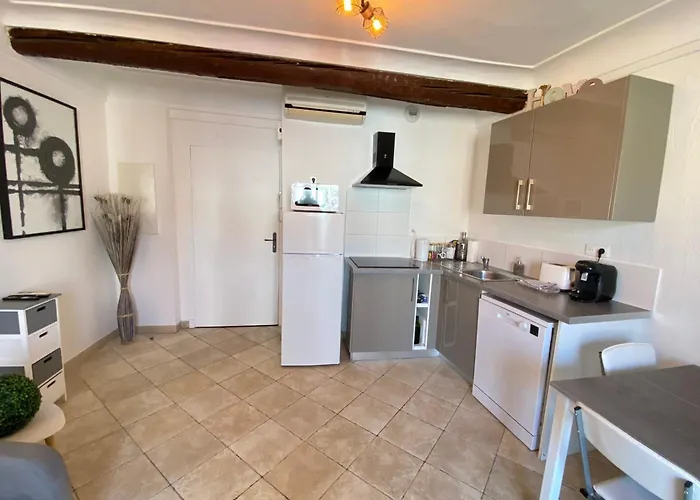 06bj - Beautiful Air-conditioned Duplex With Balcony * Antibes