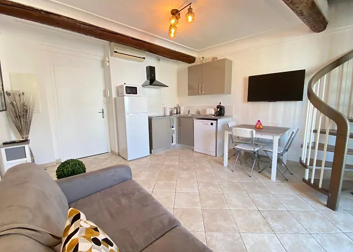 06bj - Beautiful Air-conditioned Duplex With Balcony * Antibes